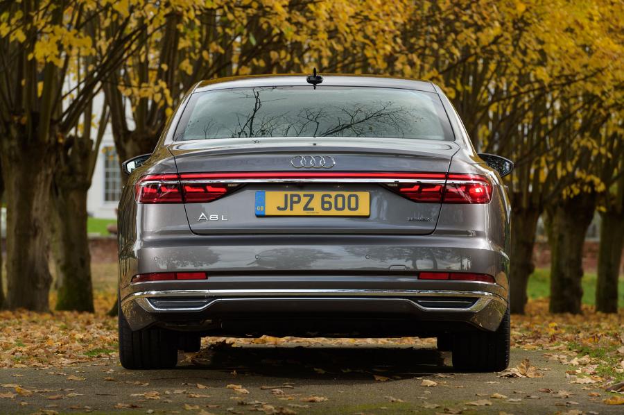  Audi A8 L 50 TDI Quattro (D5) 2017 года  (UK) (фото 5 из 40)